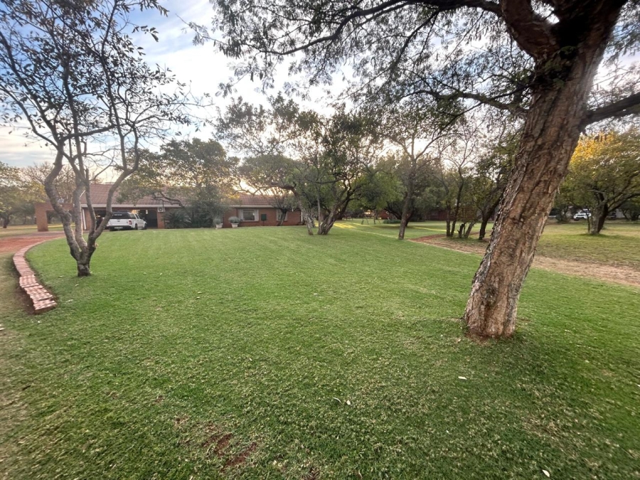 4 Bedroom Property for Sale in Hartbeesfontein AH North West